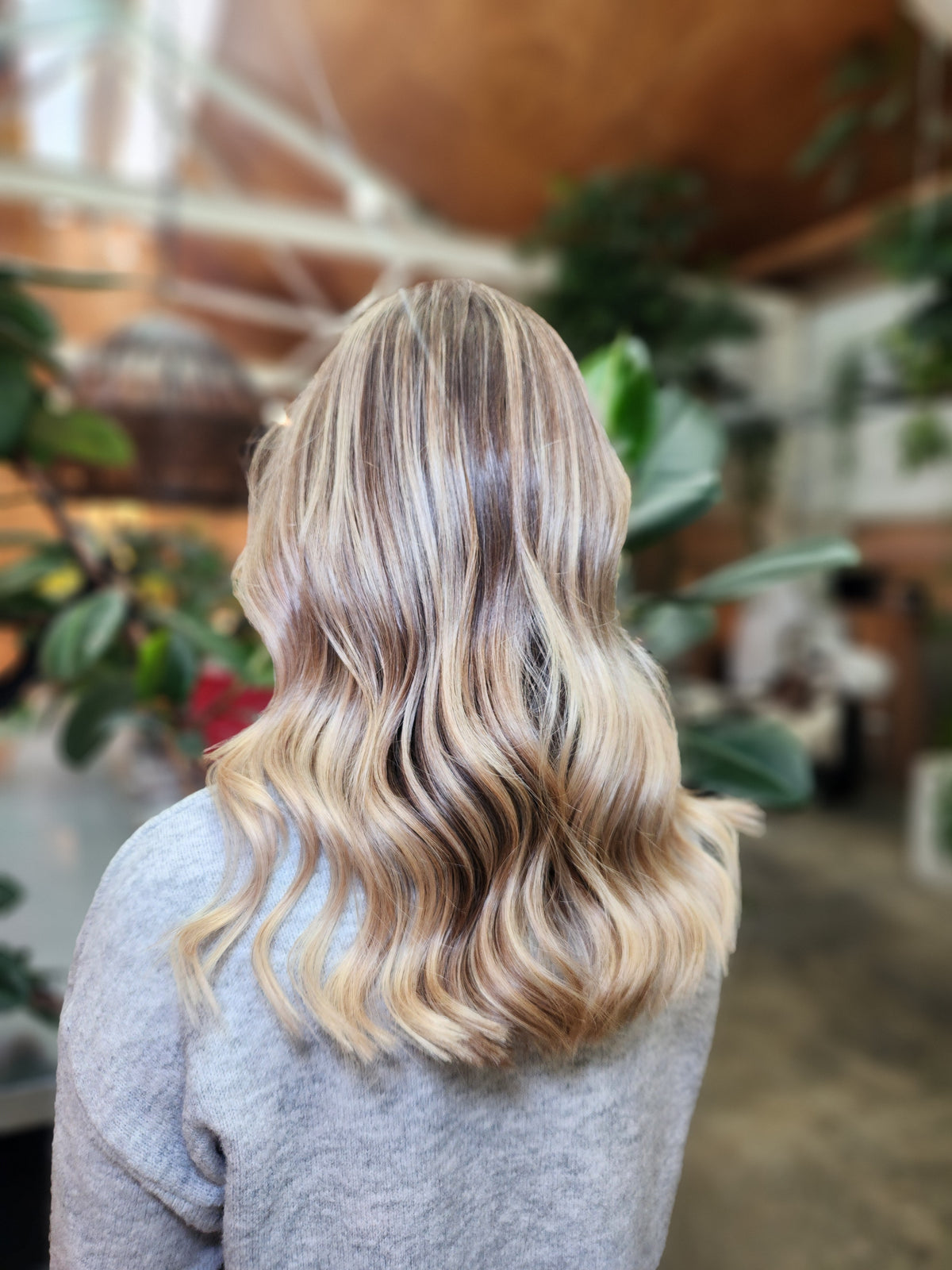 BLONDES & BALAYAGE